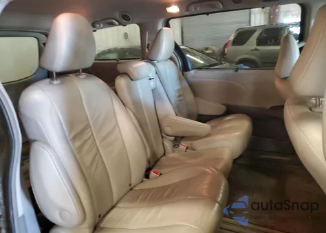 2012 Toyota Sienna Xle from USA, damaged, VIN 5TDYK3DCXCS209461